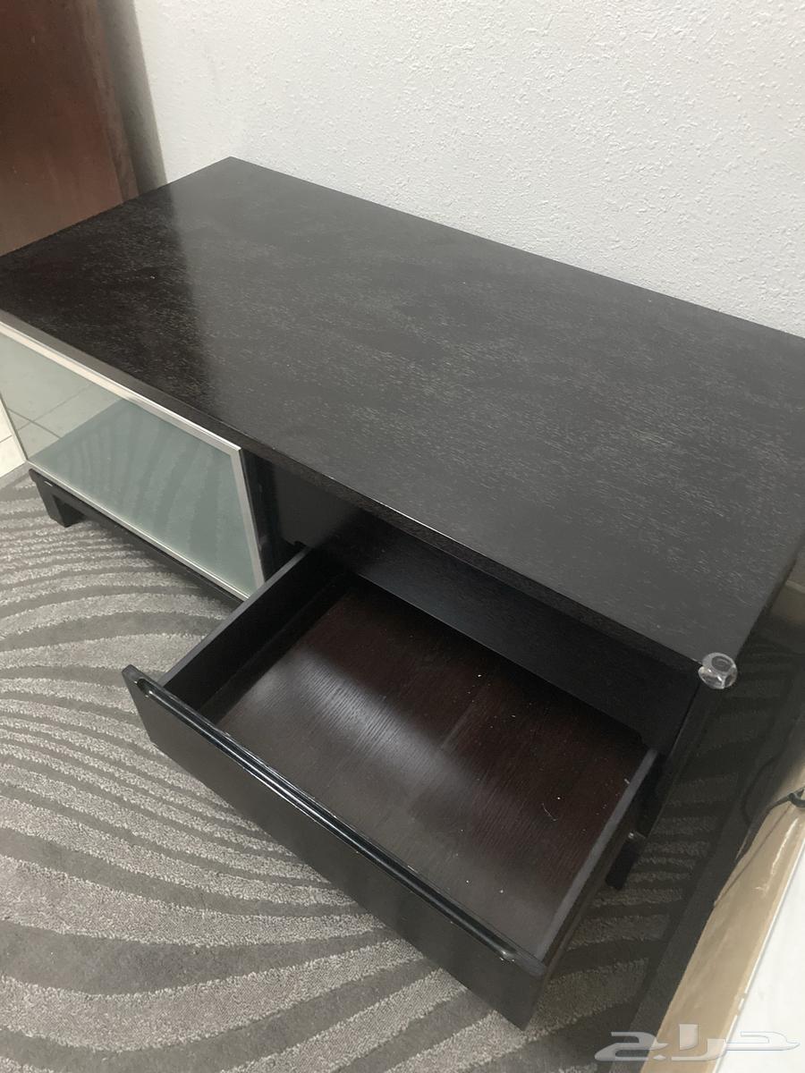 طاولة تلفزيون خشبيه لون اسود64478238724611112
