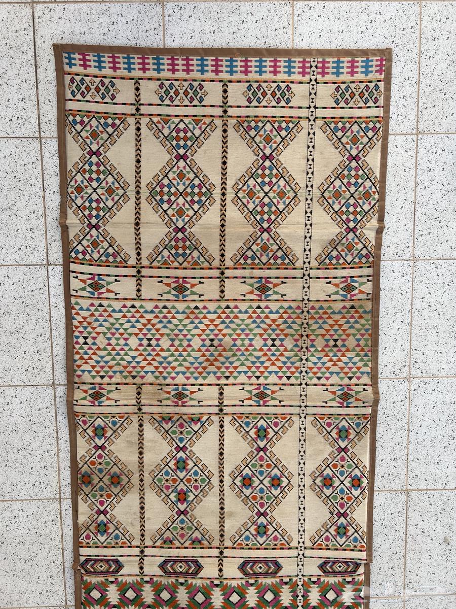 Syrian dagger for sale, minimum 15064473135392513112