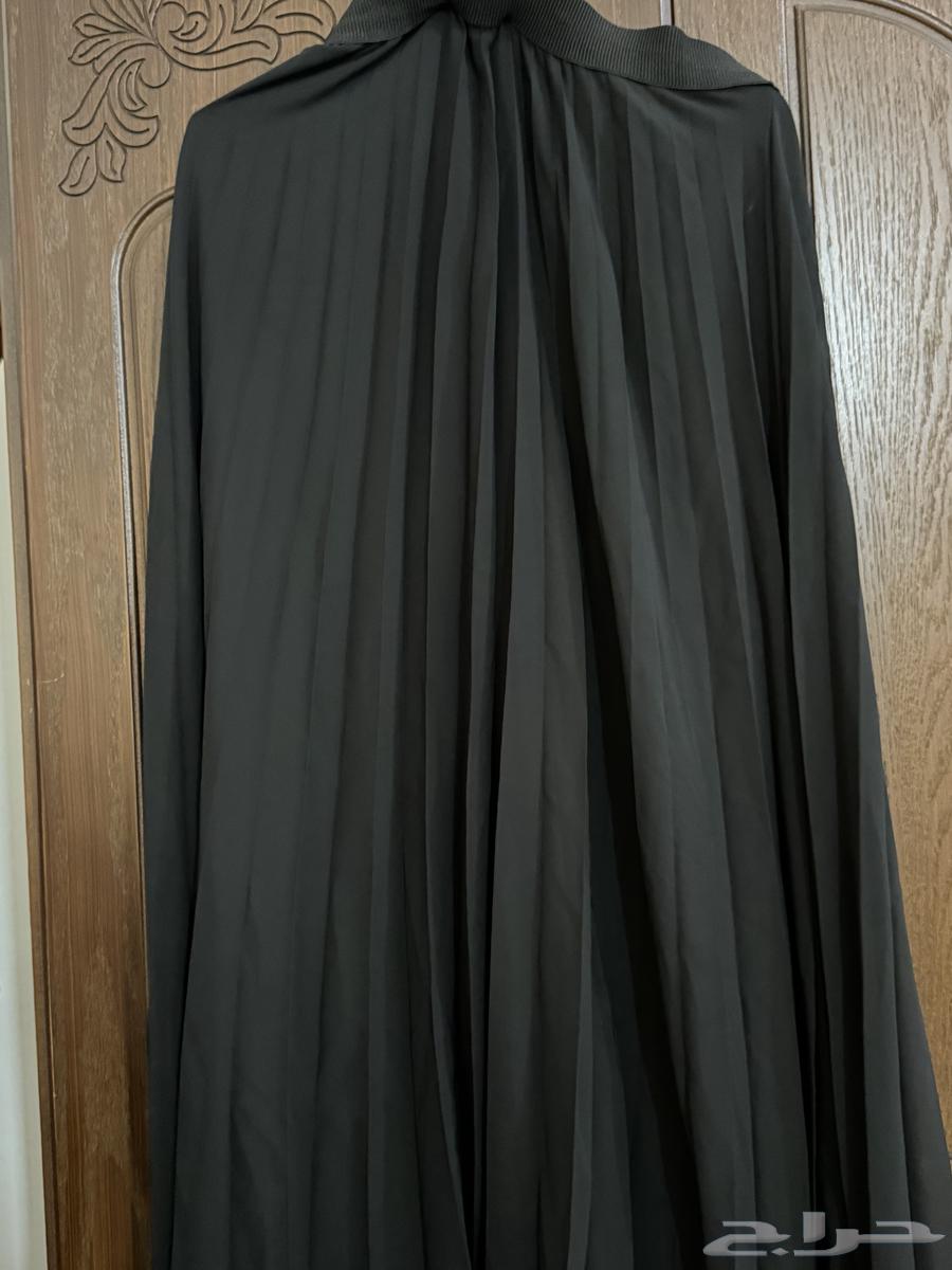 ملابس و أحذية و شنط و مناديل للبيع بأسعار رمزيه64476531184387114