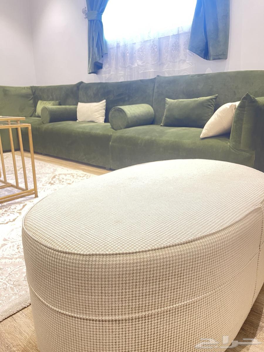 للبيع كنب مجلس 4  4 ستاره طاوله و6خدمات64476129384835111