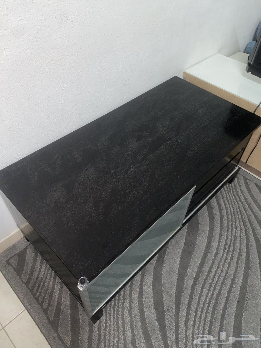 طاولة تلفزيون خشبيه لون اسود64478238724611113