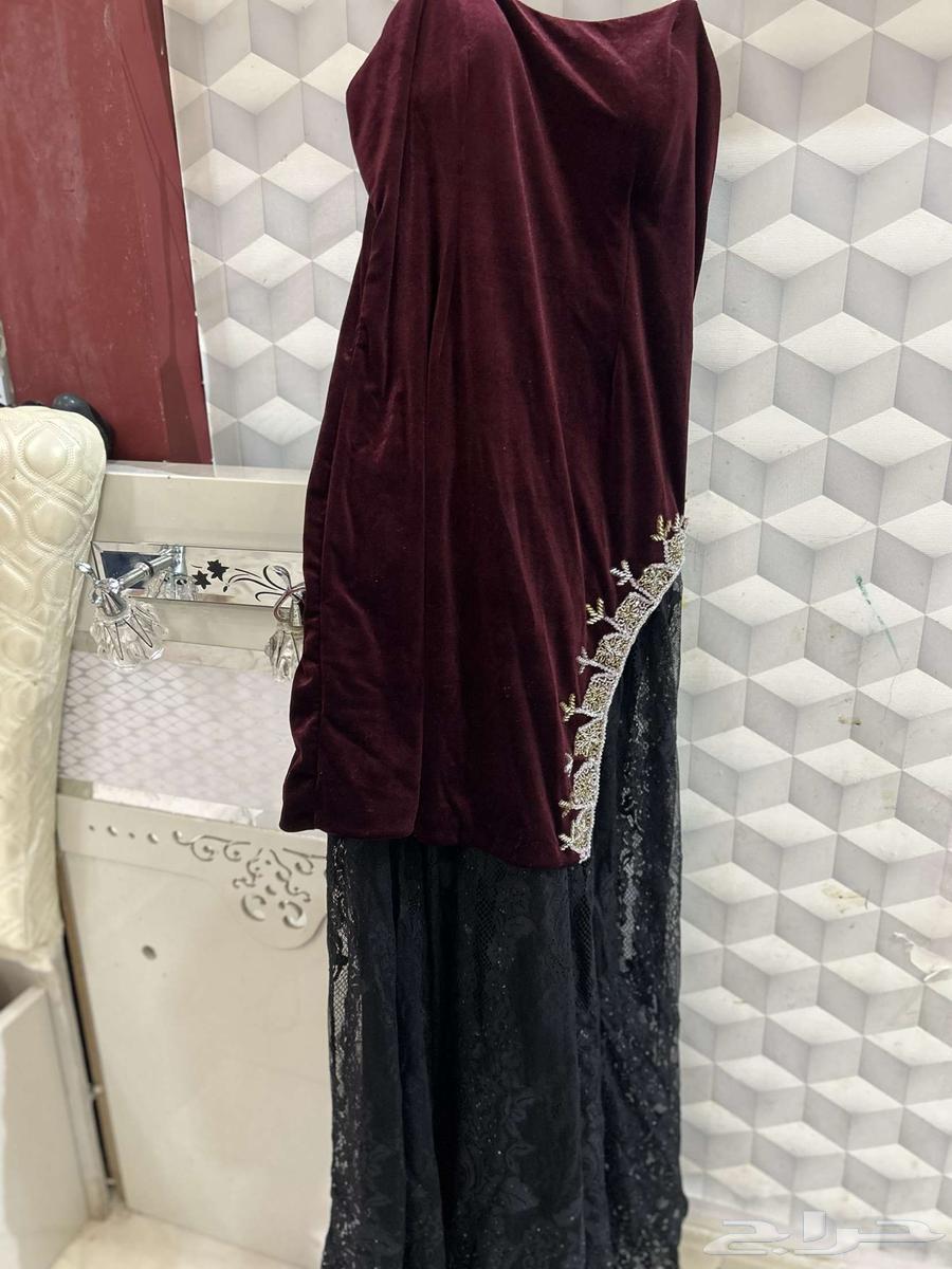 فستان عنابي واسود  سعر الشراء 400 البيع مانختلف64478333778179110