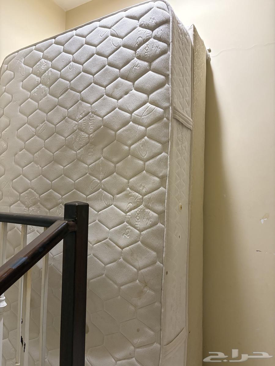 سرير مع مرتبه ب250 ريال64471911089153110