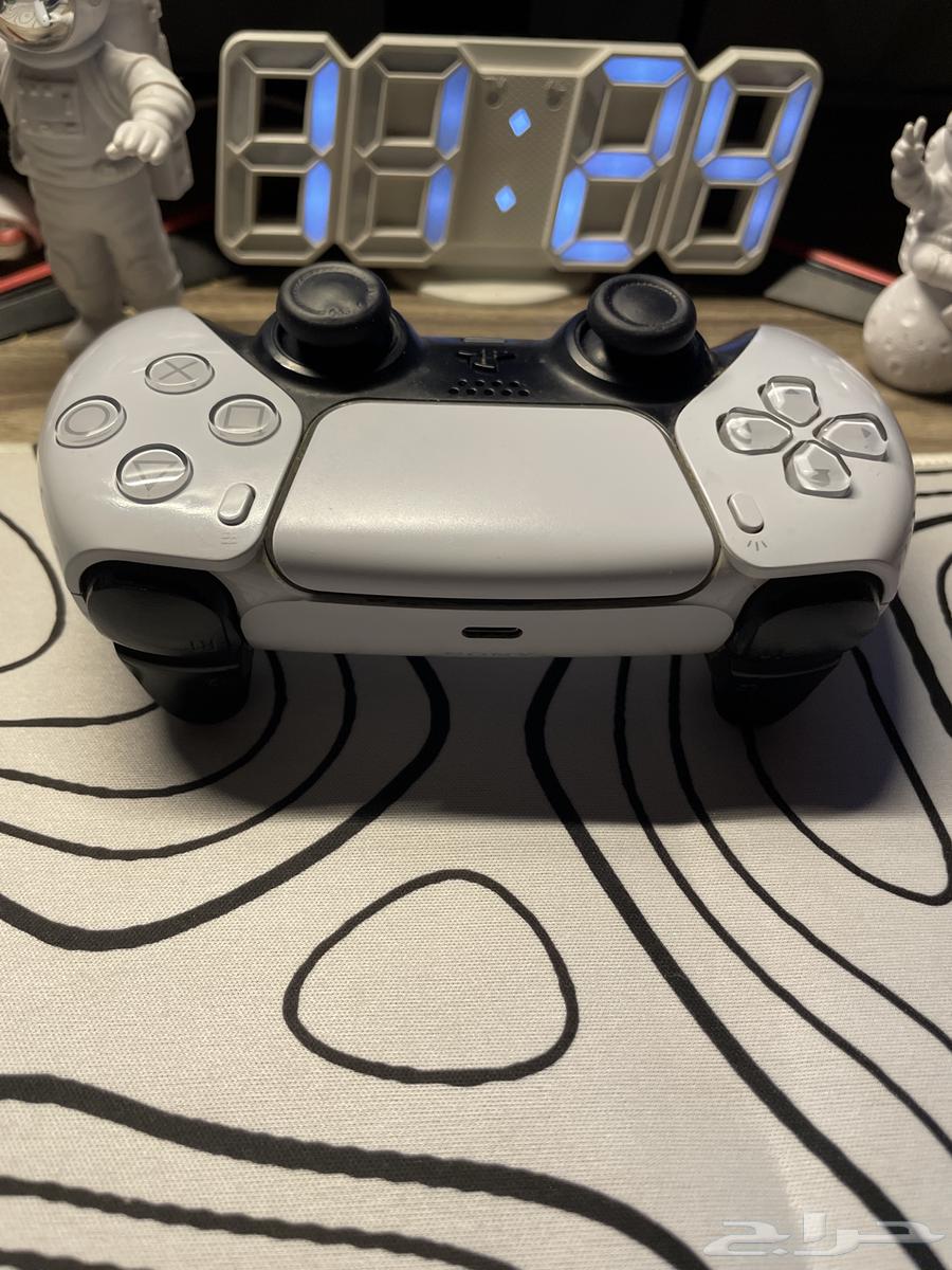 يد سوني 5 اصليه ما تشكي من اي خراب64476488542721111