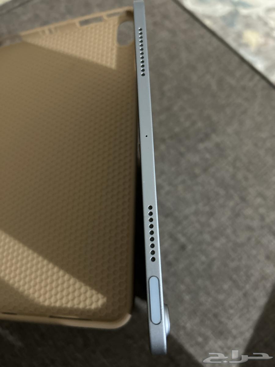 ايباد اير64476712686083114