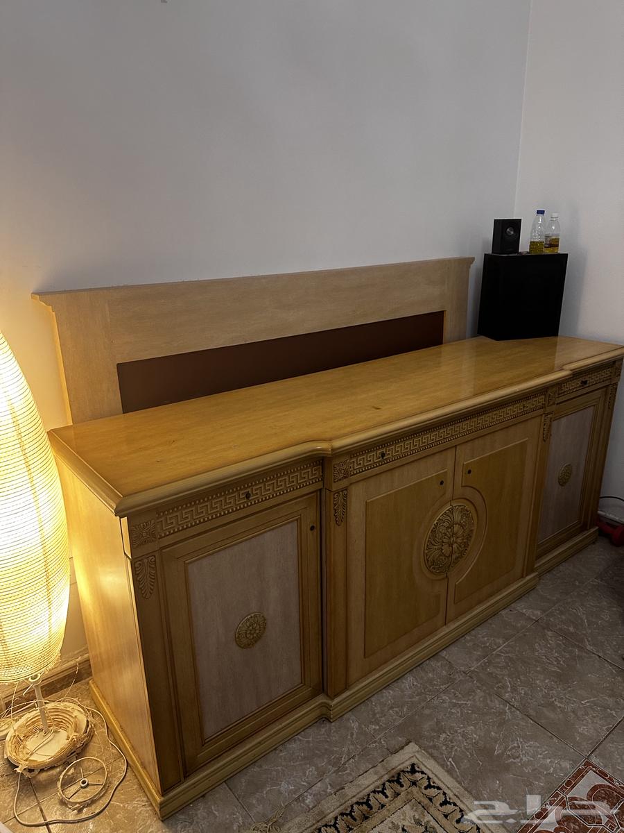 Bedroom furniture set with large mirror and its drawer closet64469417961347113