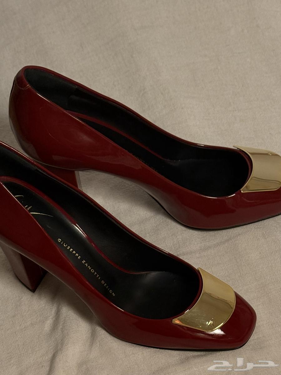 Hills by Giuseppe Zanotti64477990584067110