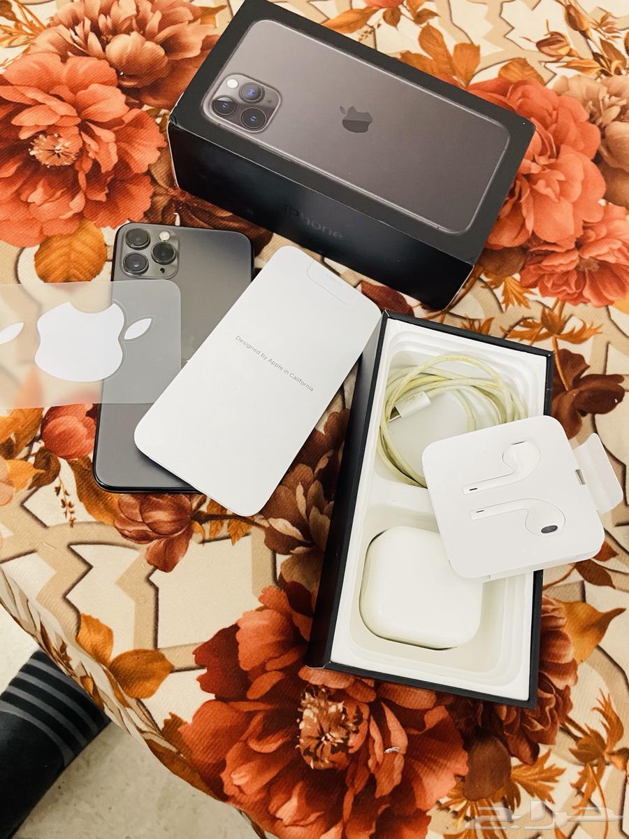 ايفون 11 pro ذاكرة  64 شاذ بوضع الشركه خالي من الخدوش وكامل64472475744387113