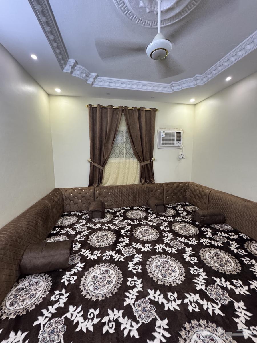 I have a one-year-old floor sofa, I bought it for 3000 without carpet64474987884290112