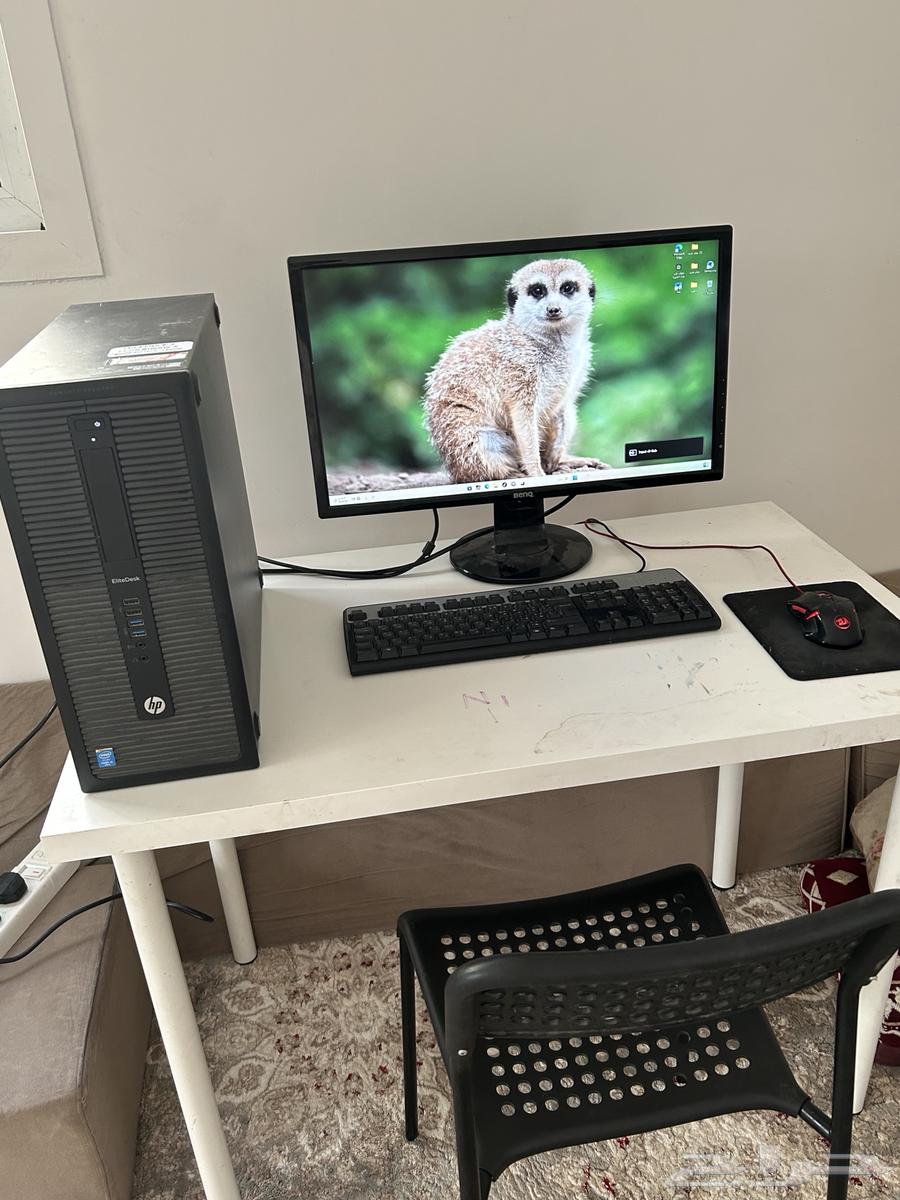 Computer with all its accessories including table and chair64475612083715111