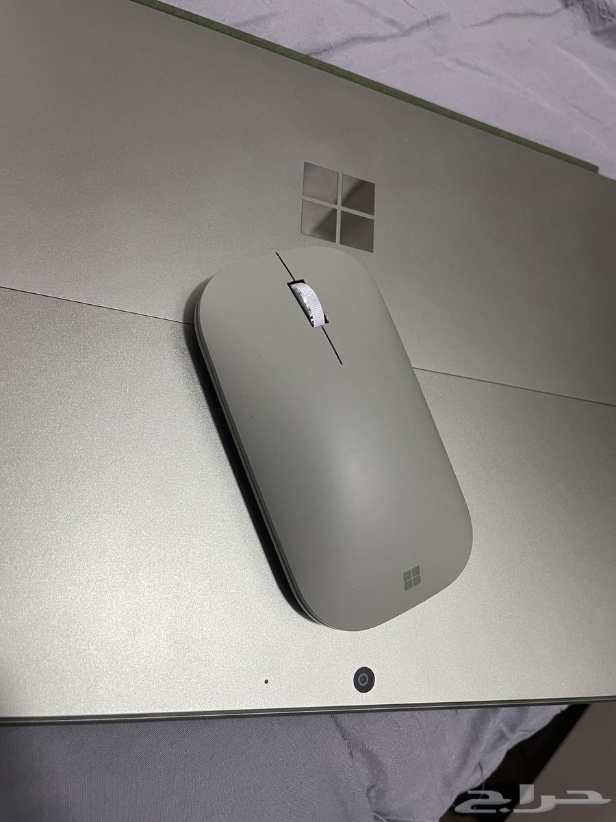 Microsoft Surface Pro 964477227273474112