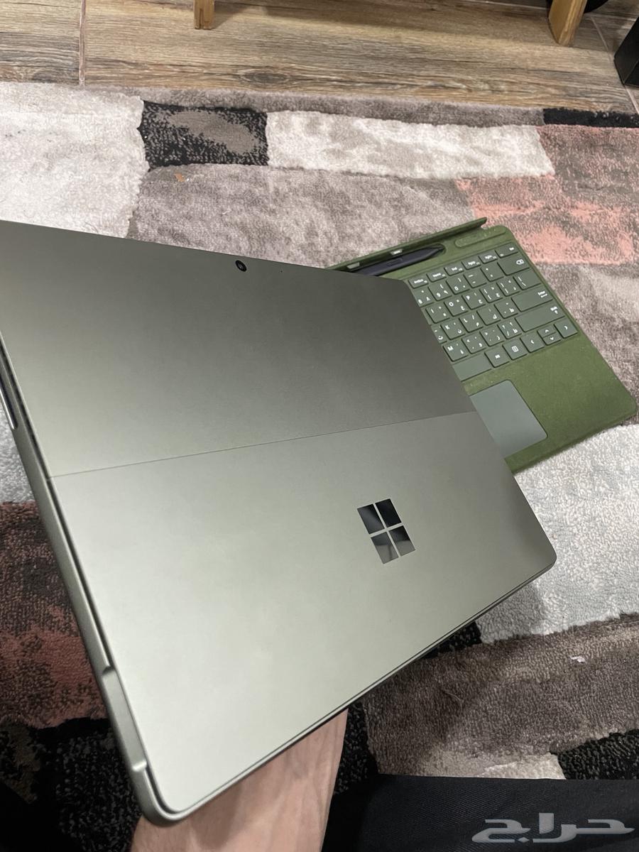 Microsoft Surface Pro 964477227273474111