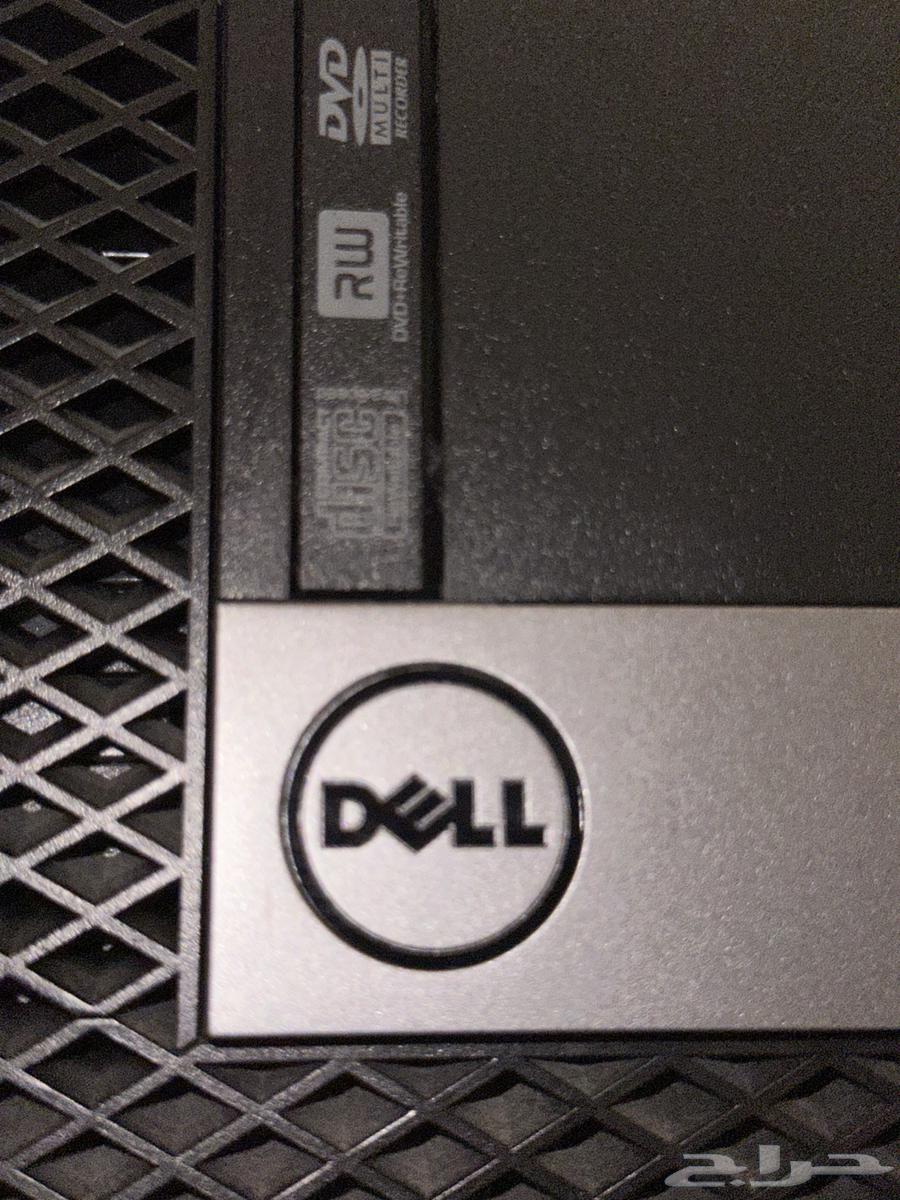 Desktop PC, Monitor, and Keyboard64478402630403111