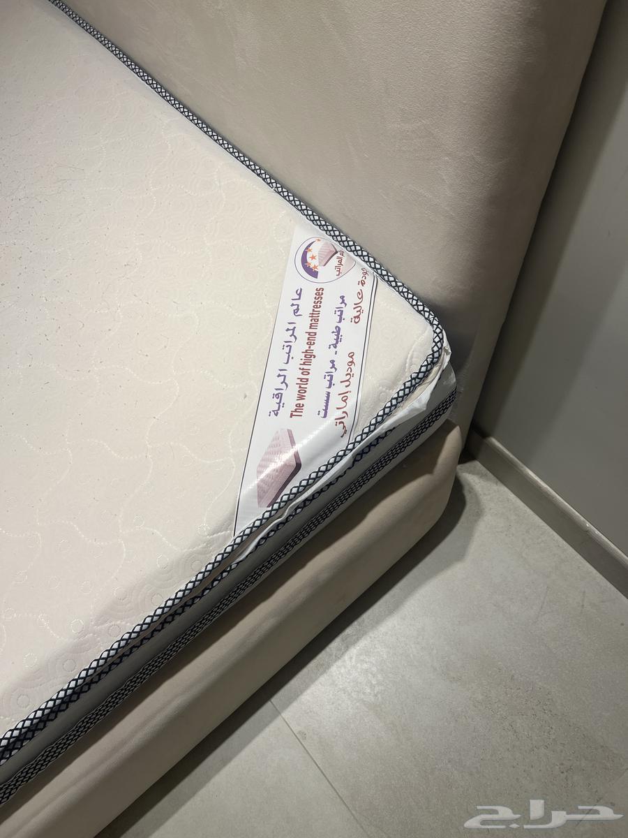 غرفة نوم سرير مع مرتبه شبه جديد استخدام اقل من شهرين وارفف64477576009857112