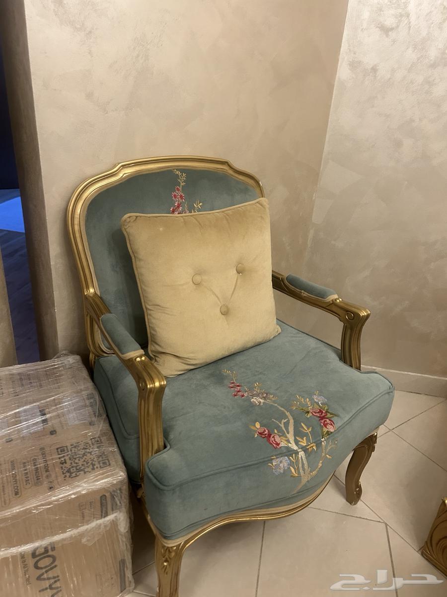 Sofa set for sale, 5 pieces with table and curtains64471718745858112