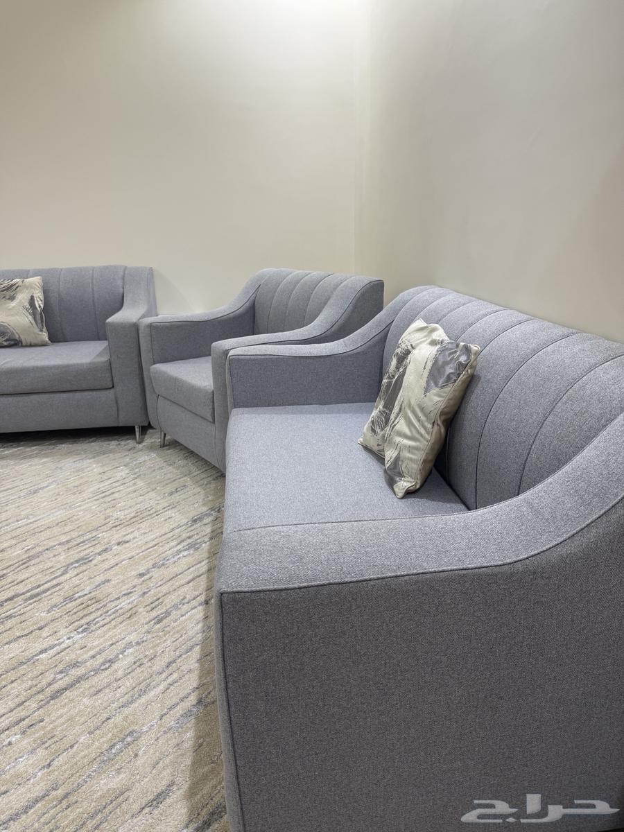 كنب غرفة معيشه نظيف وشبه جديد64474402657539110