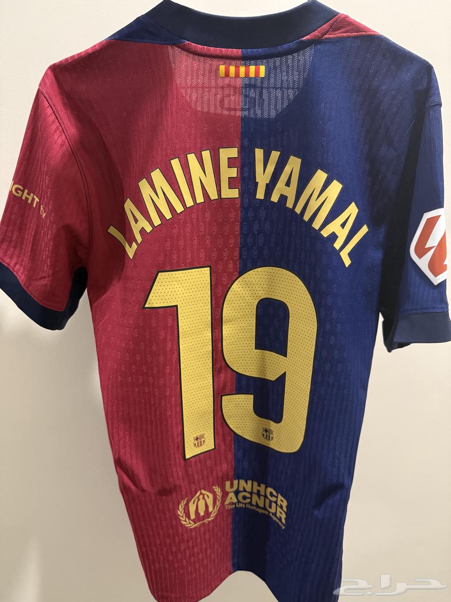 فنيلة برشلونة من متجر برشلونة الرسمي باسبانيا64485598178306111