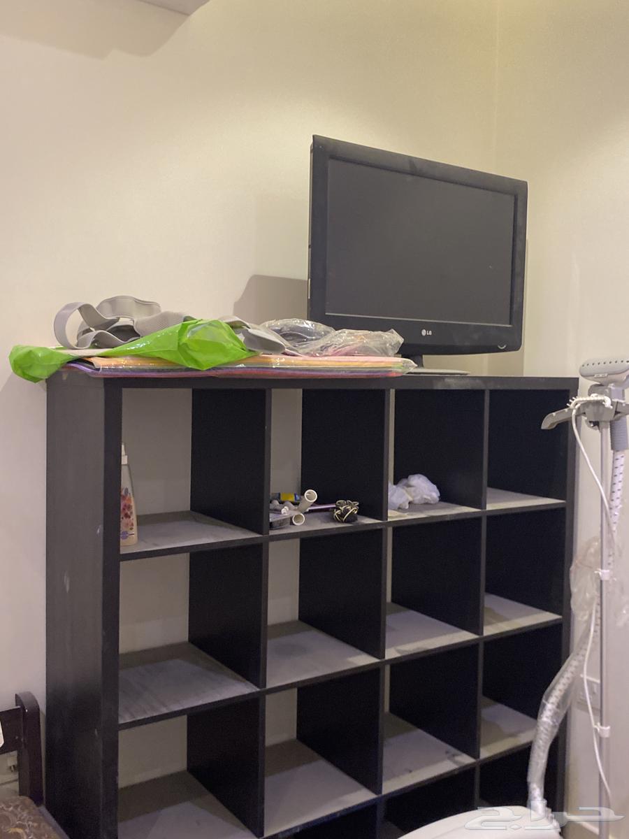 Treadmill 2 and a small cabinet. And an LG screen64477074537985112