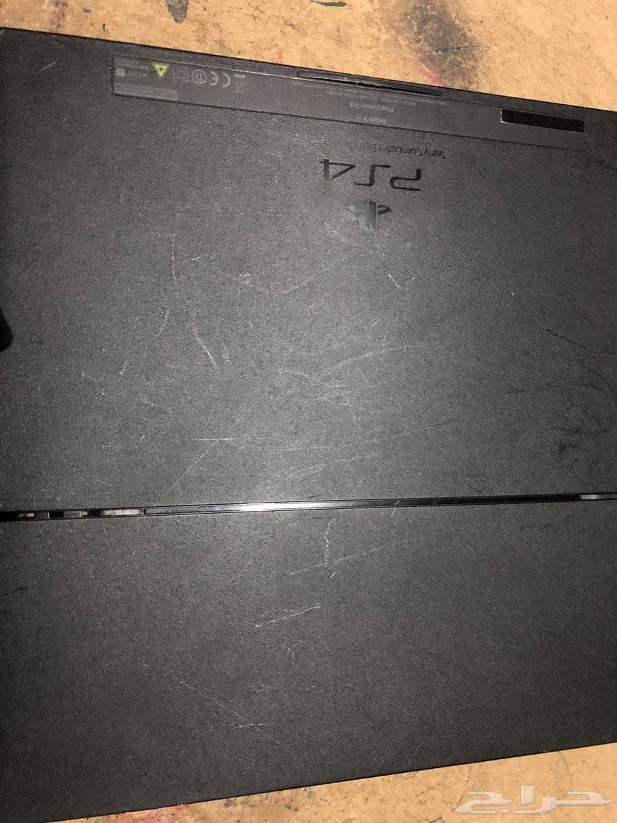 Hello, this Sony PS4 is clean, working, and I'm selling it quickly64476726790147111