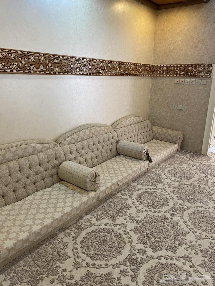 كنب ارضي شبه جديد64473304052866110