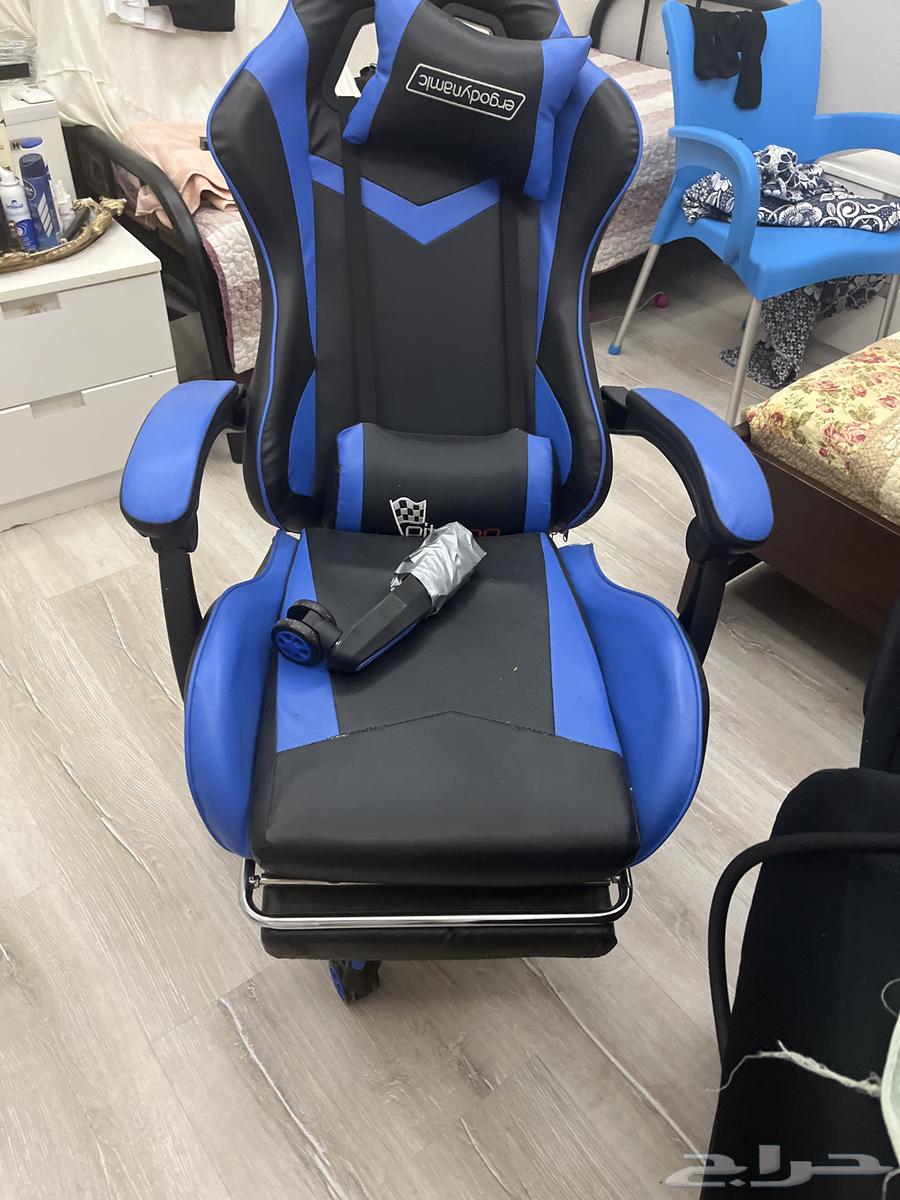 A valuable chair but the base is broken64475791932417110