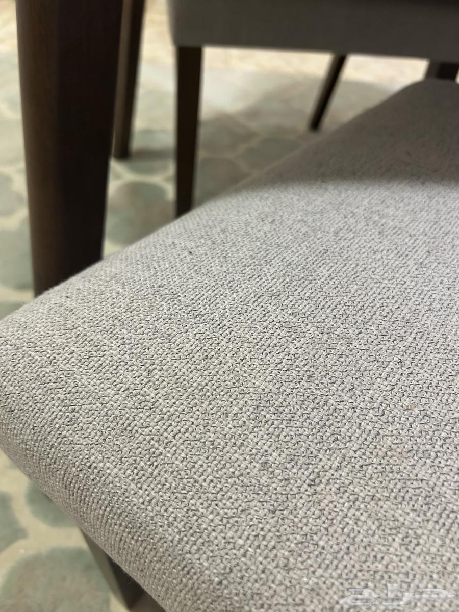 طاوله طعام نظيفه جدا  وجميله من هوم سنتر64477880651907113