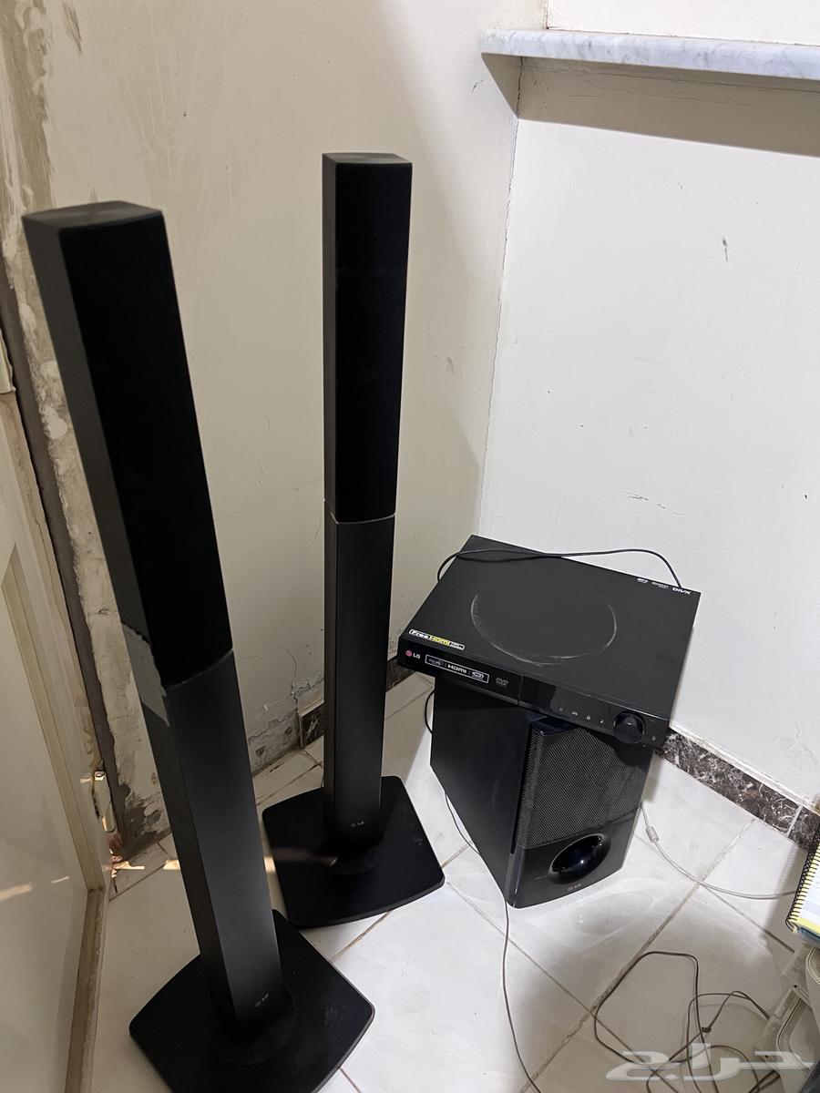 للبيع سوني 4 و تلفزيون دانسات 65 بوصه 1080p و سماعات LG64473234029827111