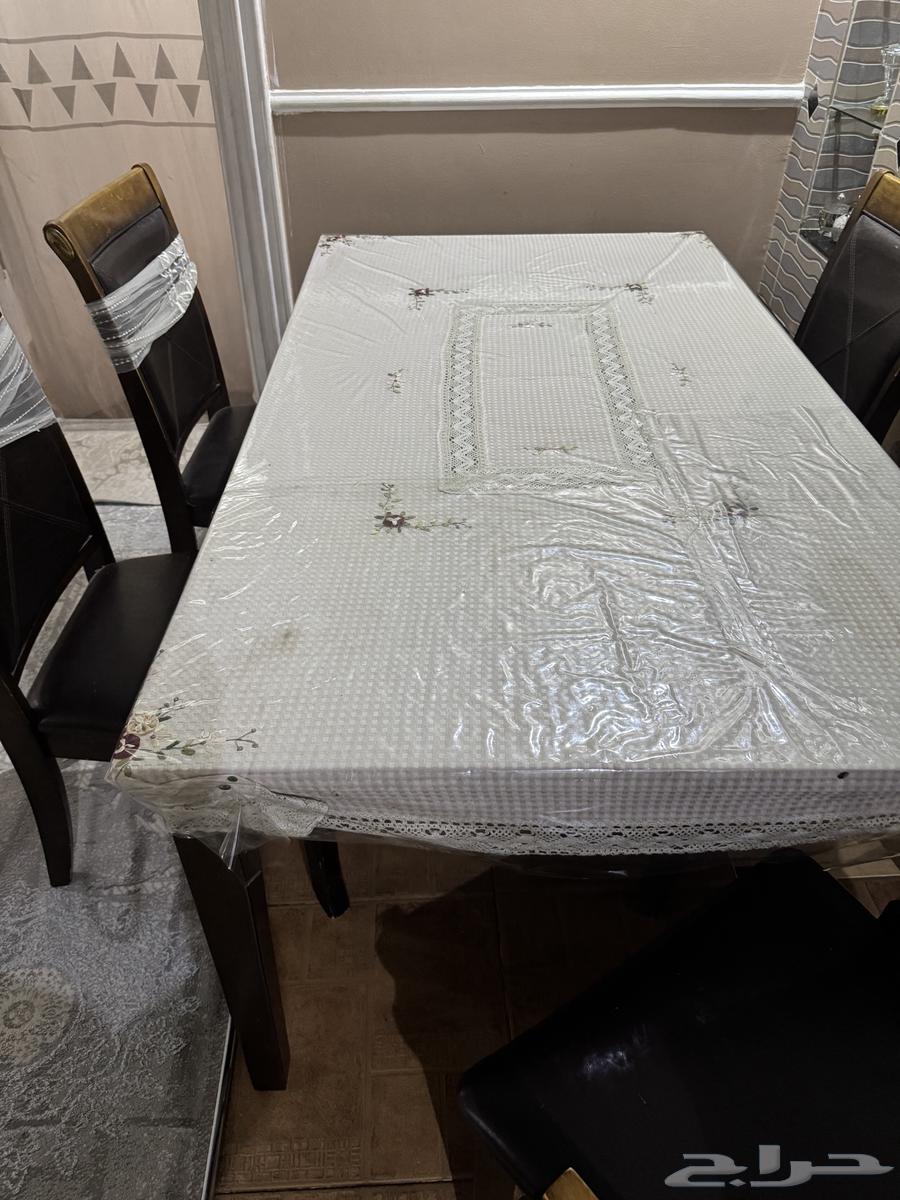 Luxurious table64473009102209114