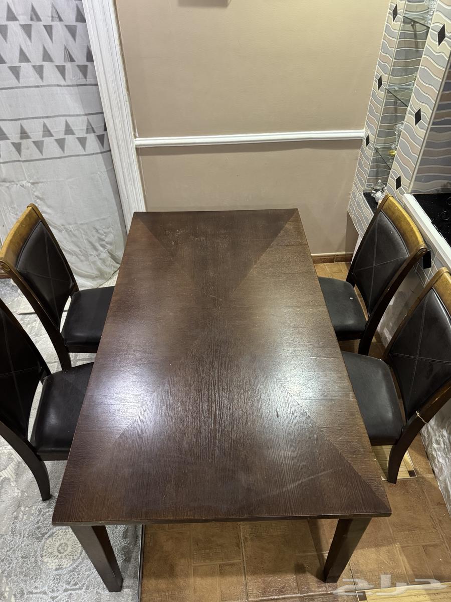 Luxurious table64473009102209111