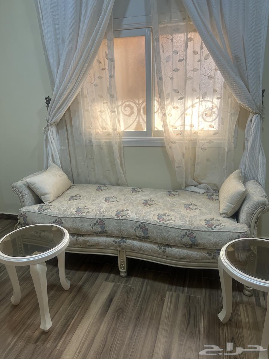 Sofa64477436706434114