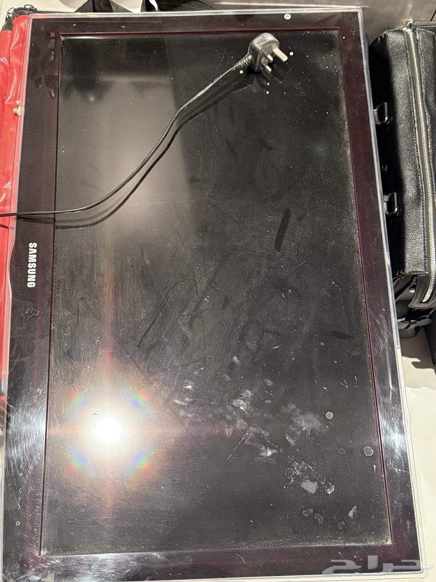 كنب للبيع بحالة ممتازة   تلفزيون مجانا64472536489729112