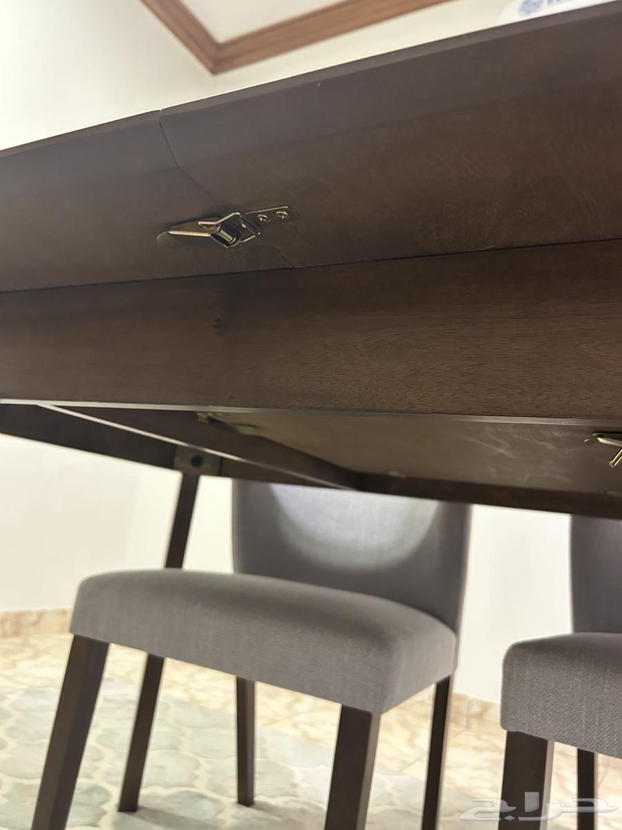 طاوله طعام نظيفه جدا  وجميله من هوم سنتر64477880651907114