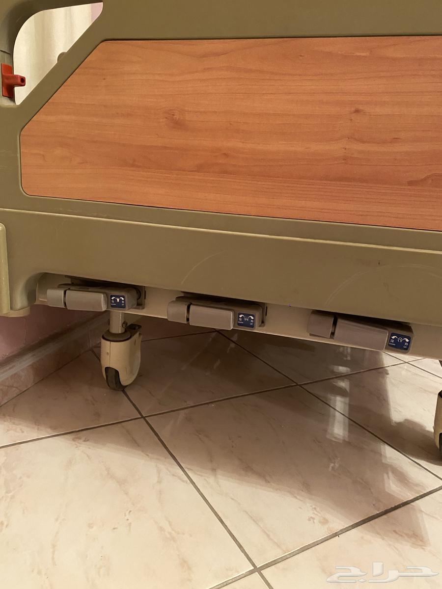 سرير طبي يدوي مع مرتبه64471870241539112