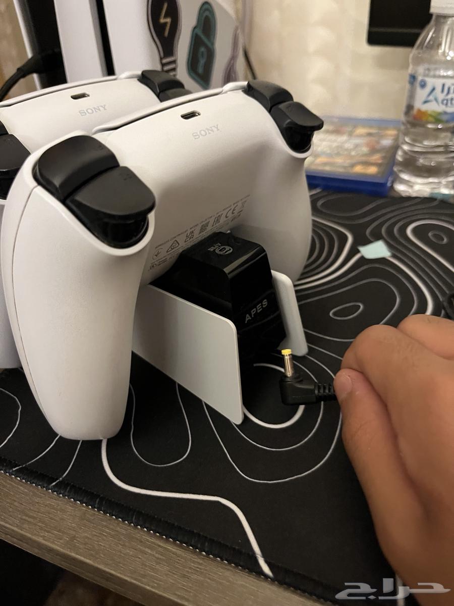 شاحن أيادي مشتريه من محل سوني ب 120 عطوني أسعاركم مابقصر64478594210561114