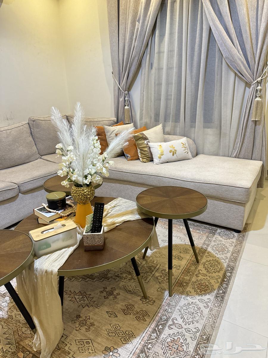 L-shaped hall for sale with carpet, table, and chandelier64478031824257110