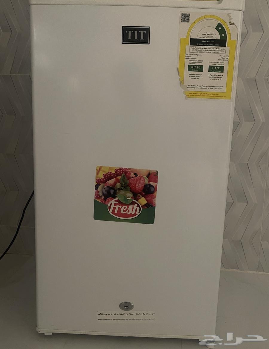 Two very excellent clean refrigerators, no issues at all64475805811329112