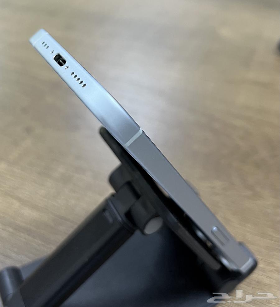 جوال ايفون 15 السعة 128 بطارية 9464474139821697111