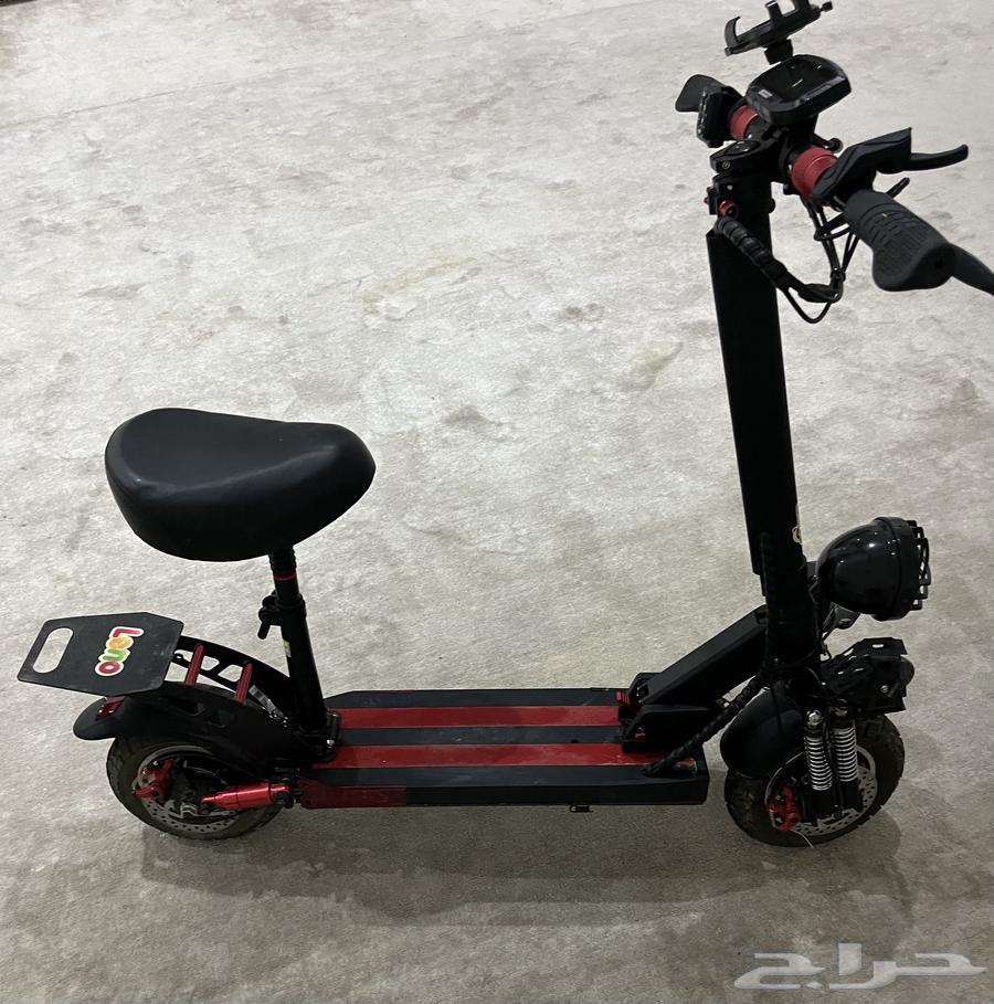 للبيع سكوتر كهربائي ب 800 ريال64477741922562110