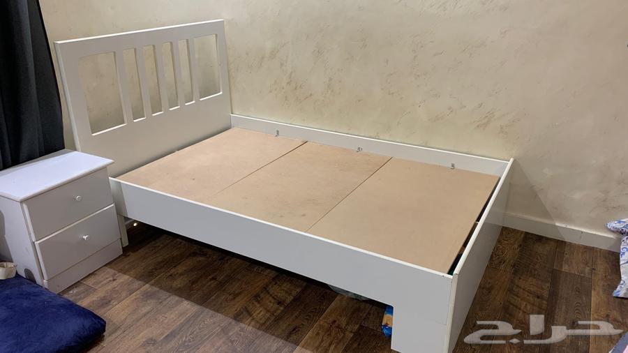 سرير و كومدينه64475016353410113