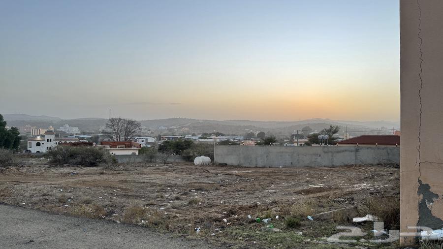 قطعة ارض في الباحة في حي مشوف مساحة 90064143177839745112