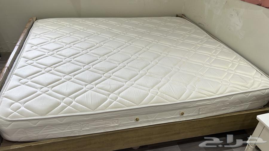 Queen size bed frame with mattress queen64475681187203110
