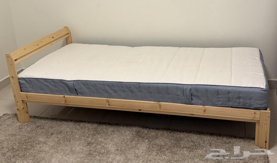 سرير مفرد مع مرتبه من ايكيا للبيع64477894257537111