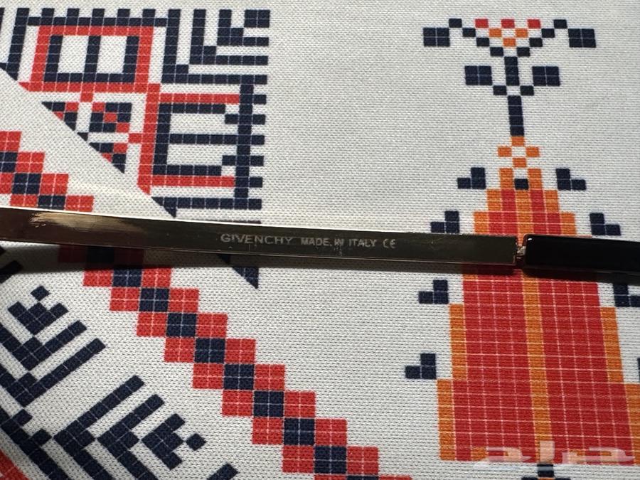 نظارة جيفنشي64477838836483111