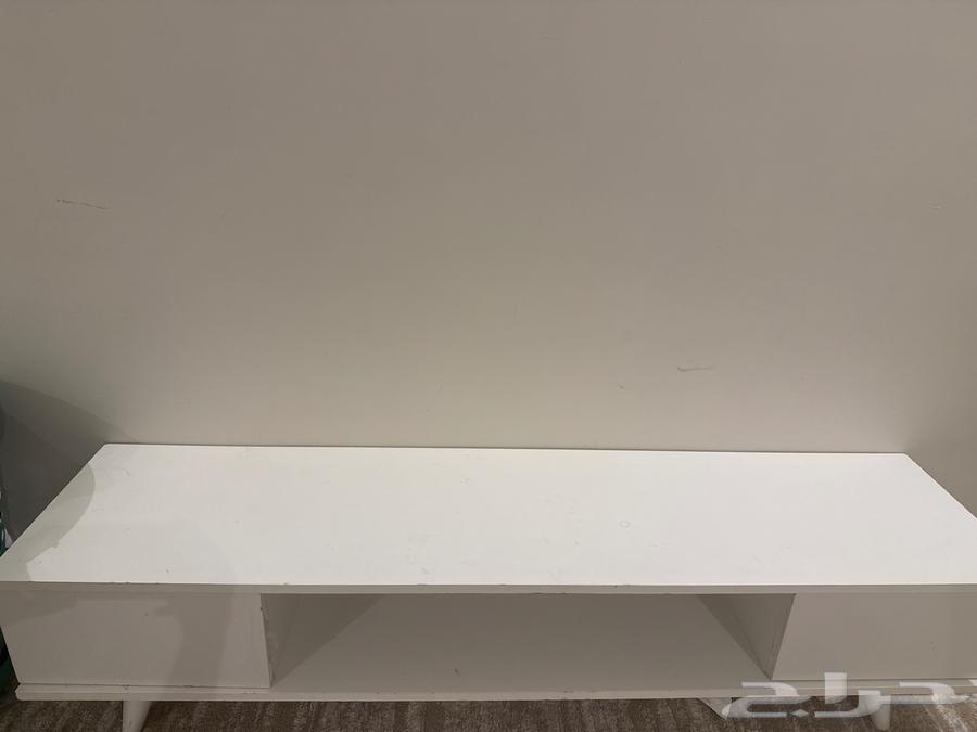 I have a TV table64472186669058110