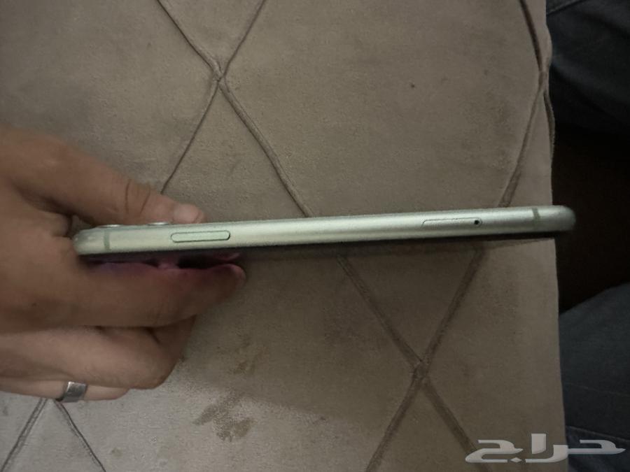 iPhone64472830549634113