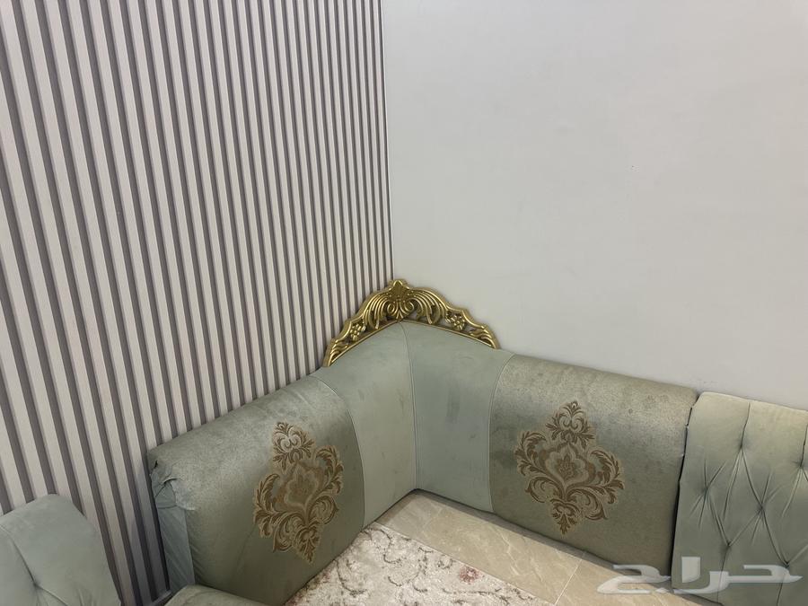 مساند بحالة جيده للبيع64478073396993114