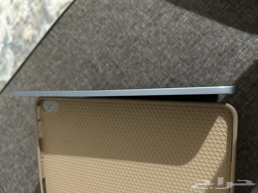 ايباد اير64476712686083112