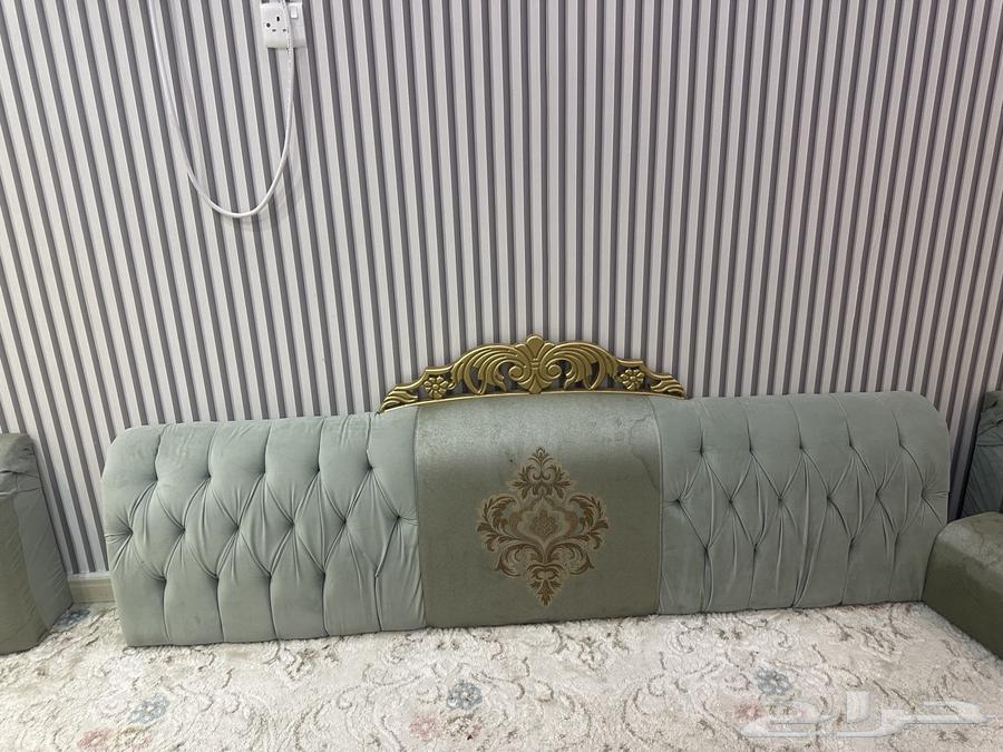 مساند بحالة جيده للبيع64478073396993113