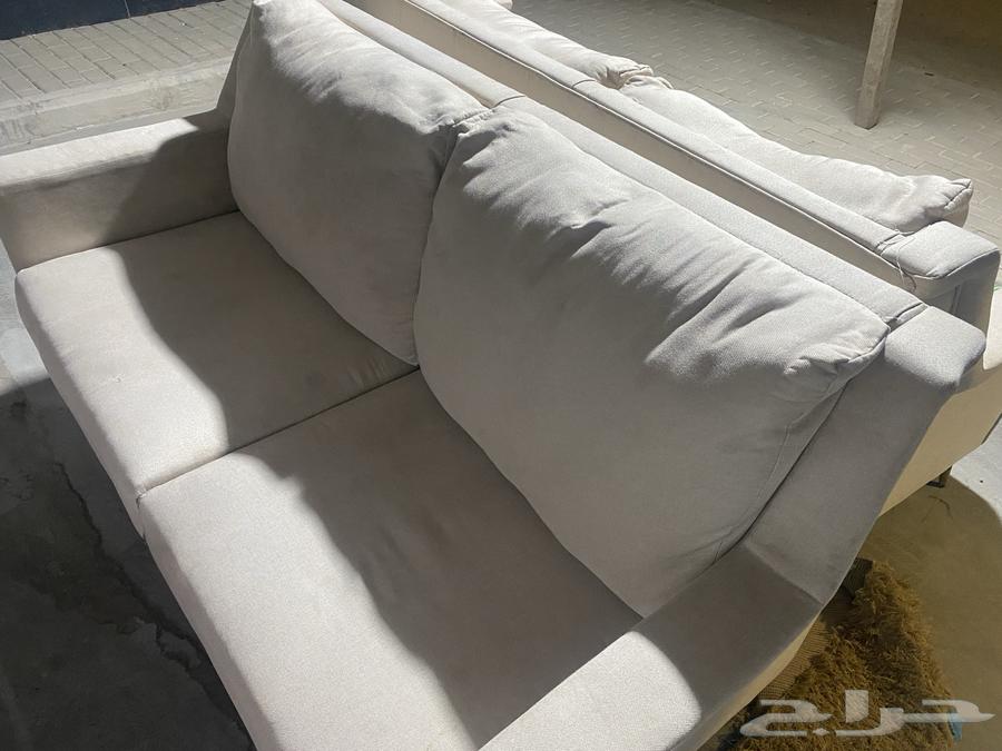 كنب في حاله ممتازه للبيع64477811035521110