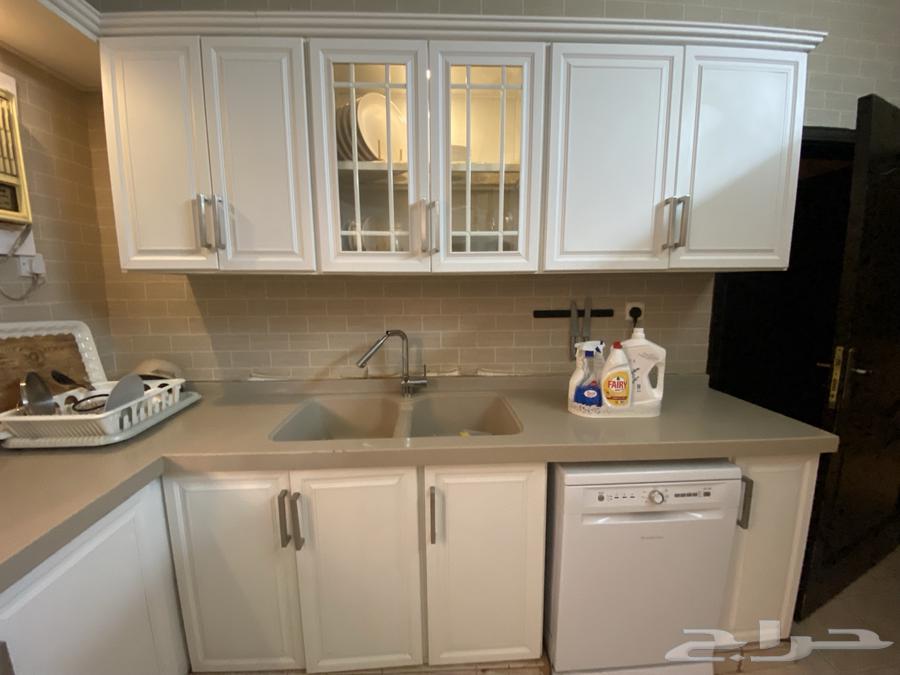 مطبخ كبير للبيع بلون الابيض64475890053251111